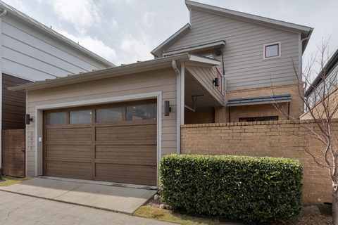 3871 Pine Tree Court
