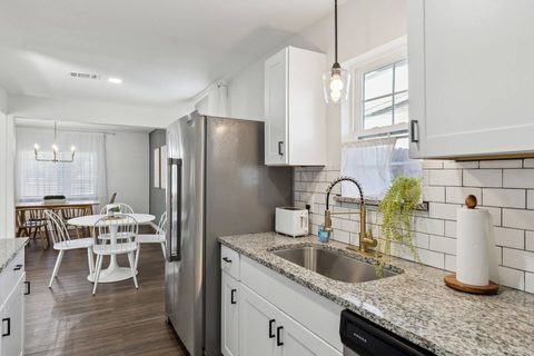 726 Snowden Dr, photo 9