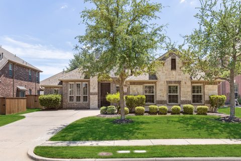 949 Falcon Drive