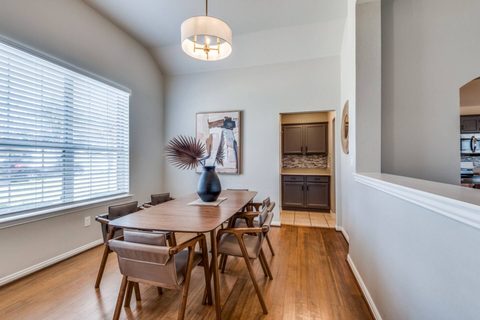 1608 Brighton Drive, photo 8