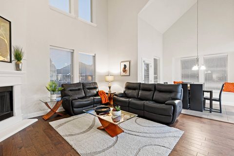 5509 Bottiglia Way