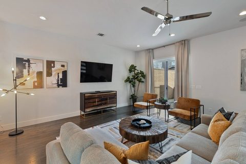 3871 Pine Tree Court, photo 4