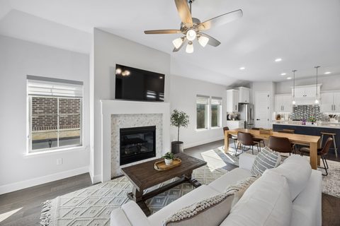 8525 Melrose, photo 2