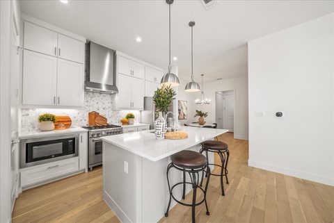 135 Garden Court East, photo 10