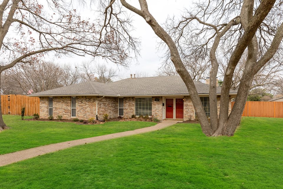 7867 La Sobrina Drive, photo 1