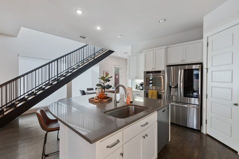 3871 Pine Tree Court, photo 6