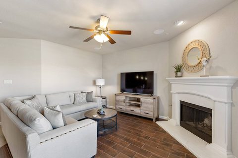 2529 Grey Kingbird Trail, photo 3