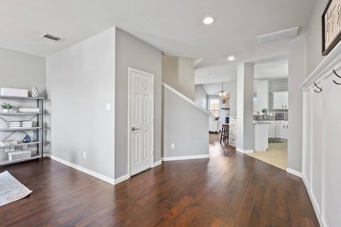 9704 Hedge Bell Drive, photo 10
