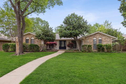 309 Forest Grove Drive, photo 2