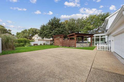 6805 Trinity Landing Dr N, photo 35