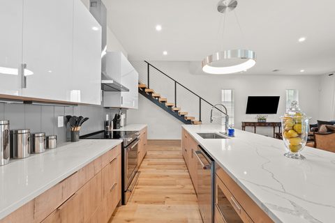 4323 Honeycomb Street, photo 8