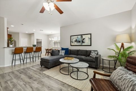 1209 Motley Dr, photo 3