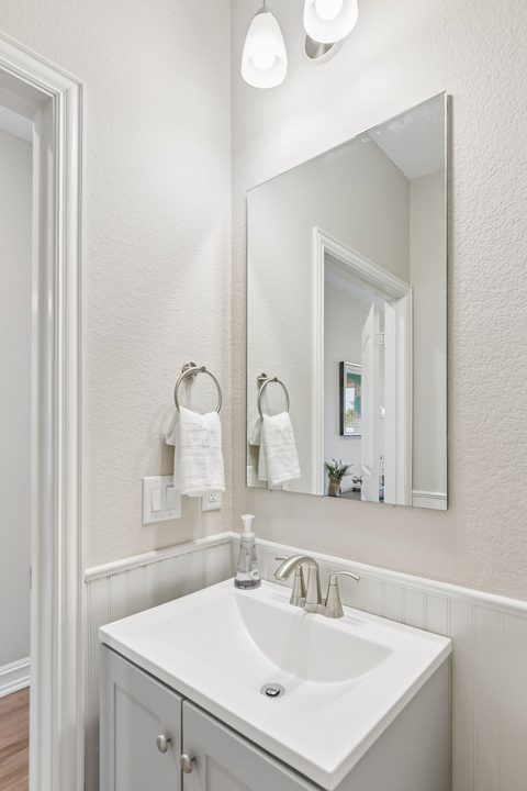 709 Creekwater Lane, photo 21