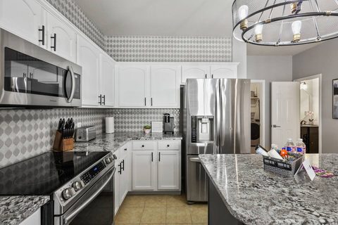 9704 Hedge Bell Drive, photo 6