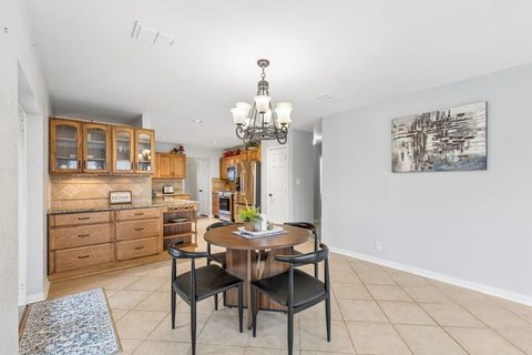 4425 Maple Shade Avenue, photo 9