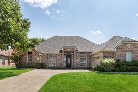 2811 Summer Tree Lane