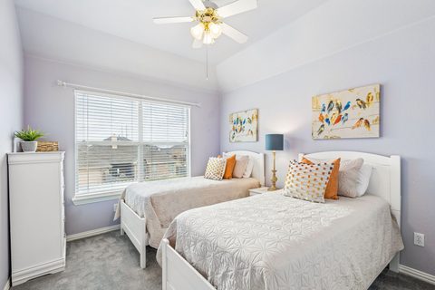 4425 Maple Shade Avenue, photo 23