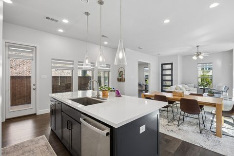 8525 Melrose, photo 12