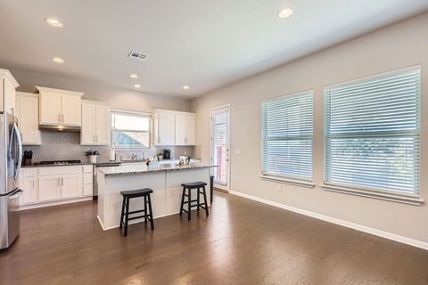 812 Clearwell St, photo 8