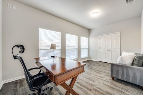 4-bedroom furnished home in Frisco, photo 21